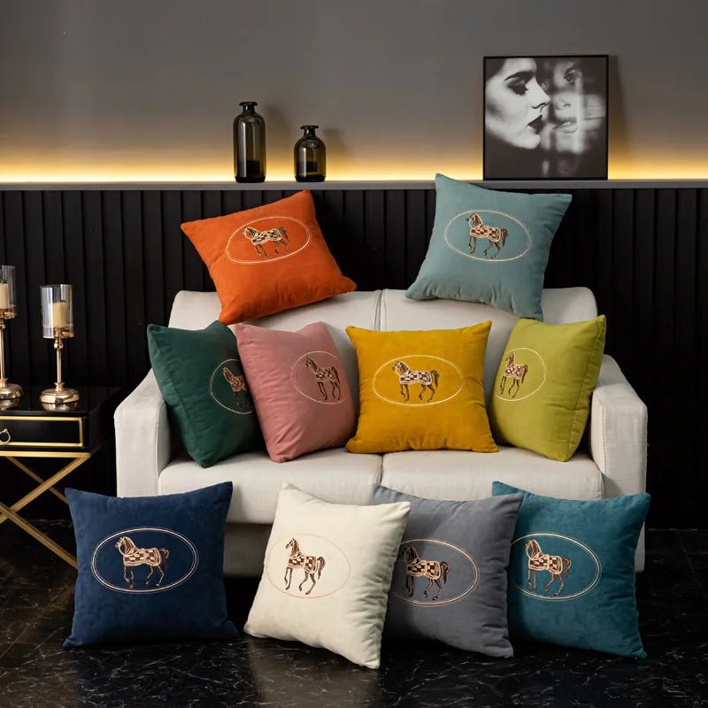 Housse De Coussin Cheval Brodée Jaune - Maison Coussin