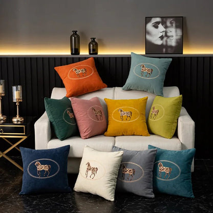 Housse De Coussin Cheval Brodée Jaune - Maison Coussin