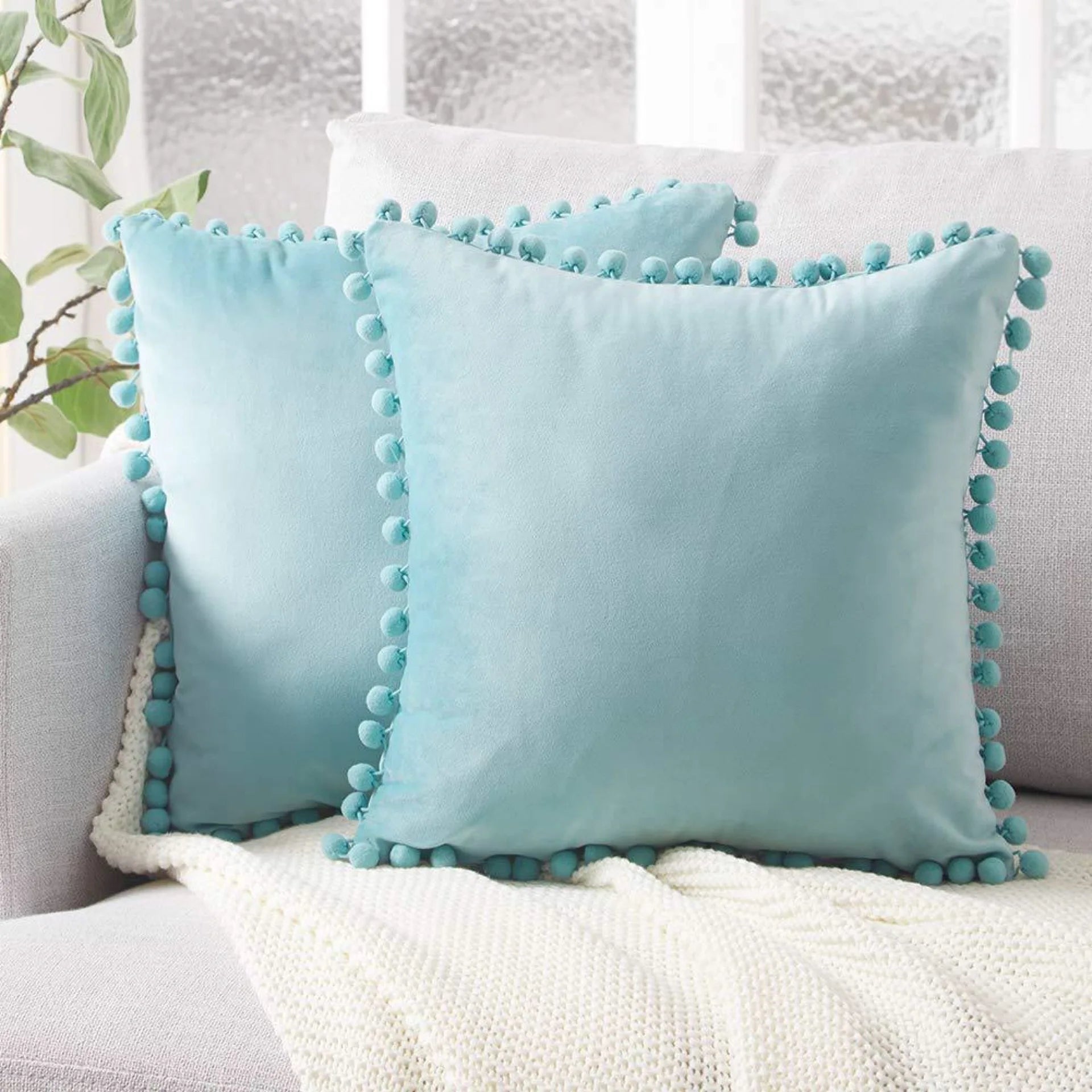Housse De Coussin Velours Pompons Bleu Ciel - Maison Coussin