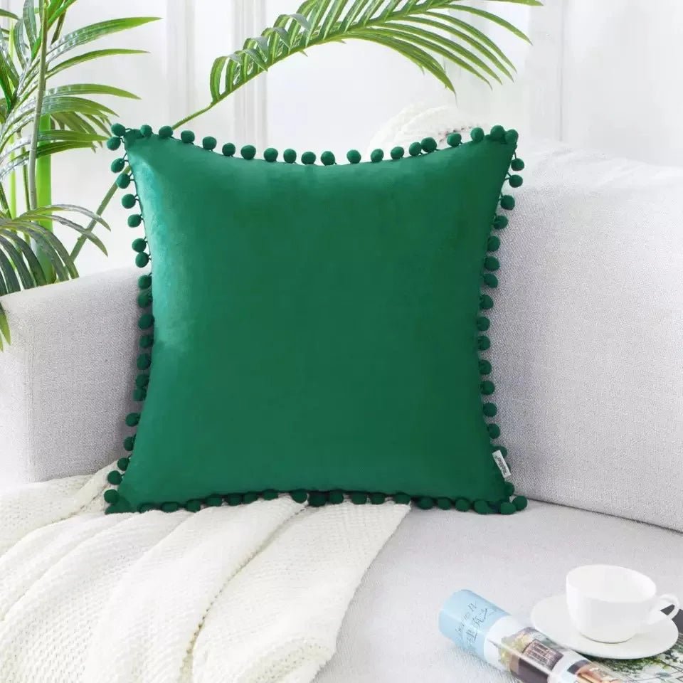 Housse De Coussin Velours Pompons Vert - Maison Coussin